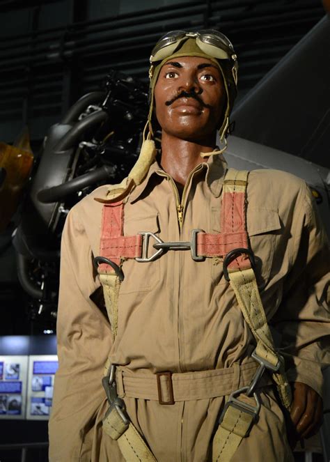 tuskegee airmen uniform